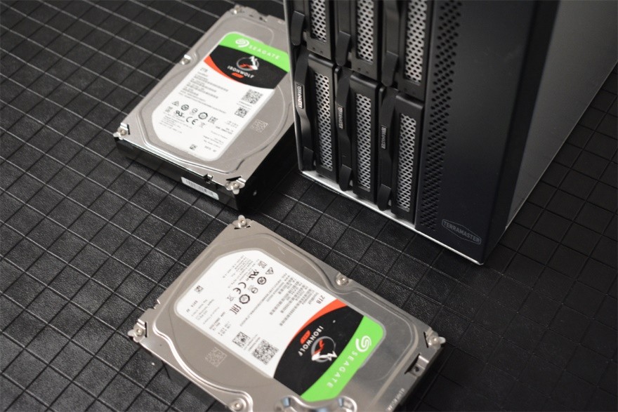 一款满足工作备份需求的存储器，铁威马T9-423