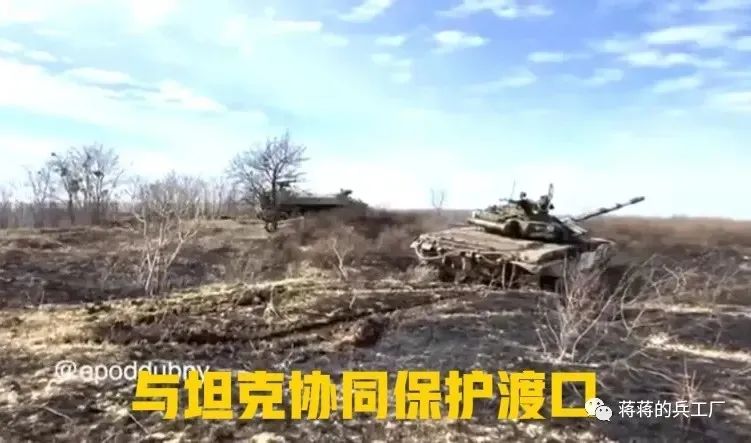 70后*器武**取得五杀，俄军风暴-S反坦克导弹车全灭敌人保护渡口