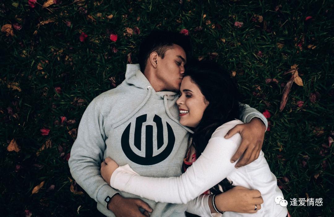 前任有了新欢还很关心你,前任有新欢了稳住心态