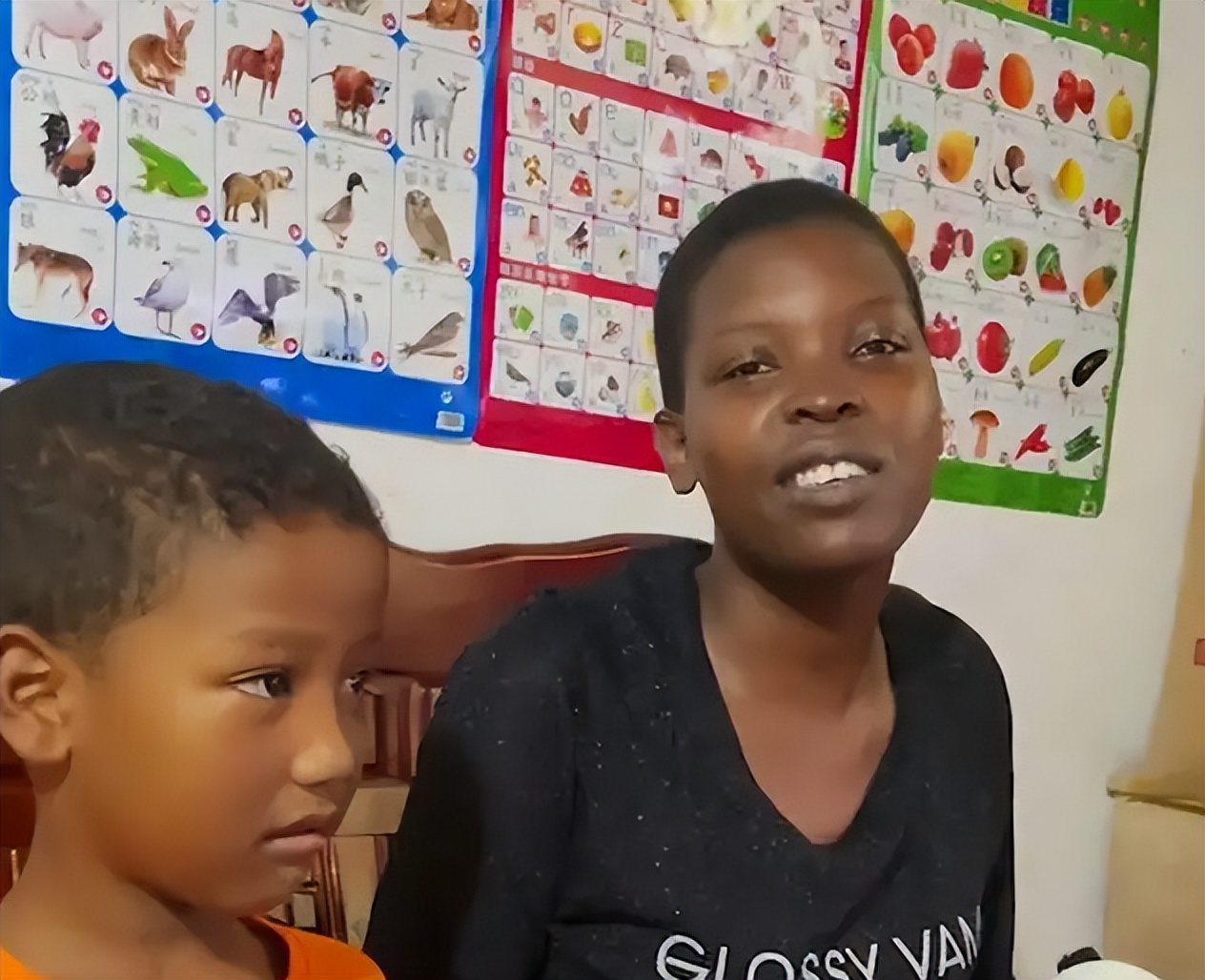 在华外国网红，非洲rose和伊博圈粉千万，“花蛇”潘南奎臭名昭著