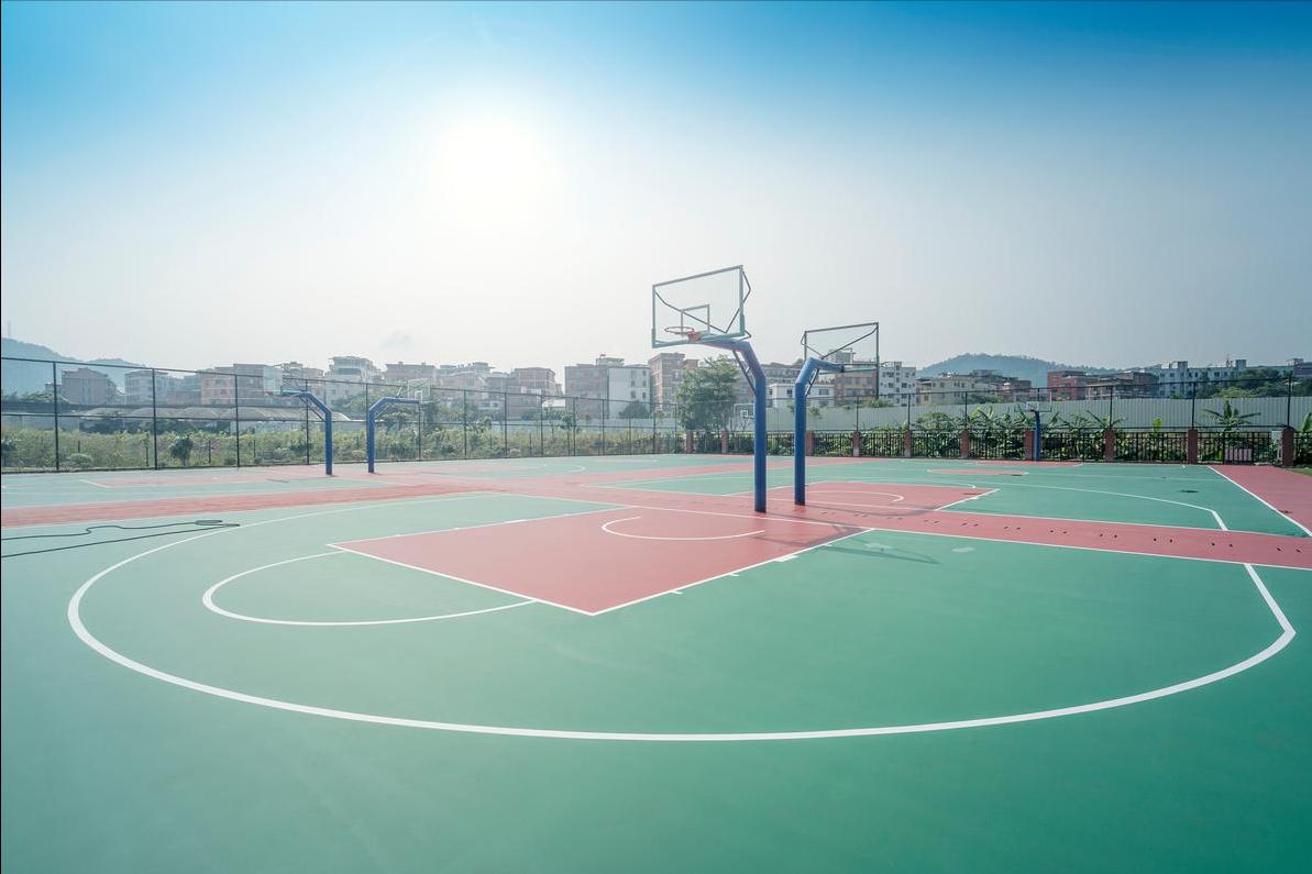 硅pu球场为什么发黑,硅pu球场老化程度区分