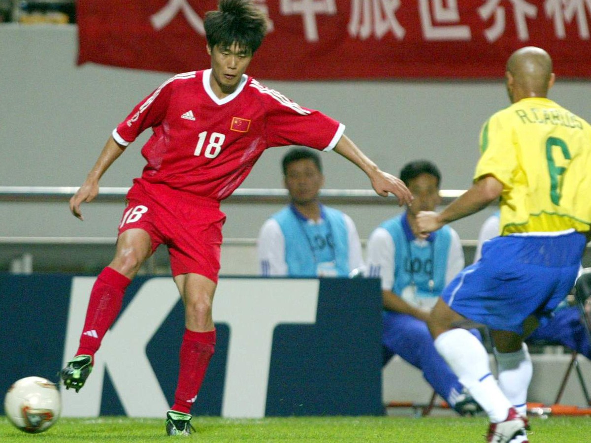 齐鲁雄师:盘点山东足球历史最佳11人,身材高大,头球优势明显