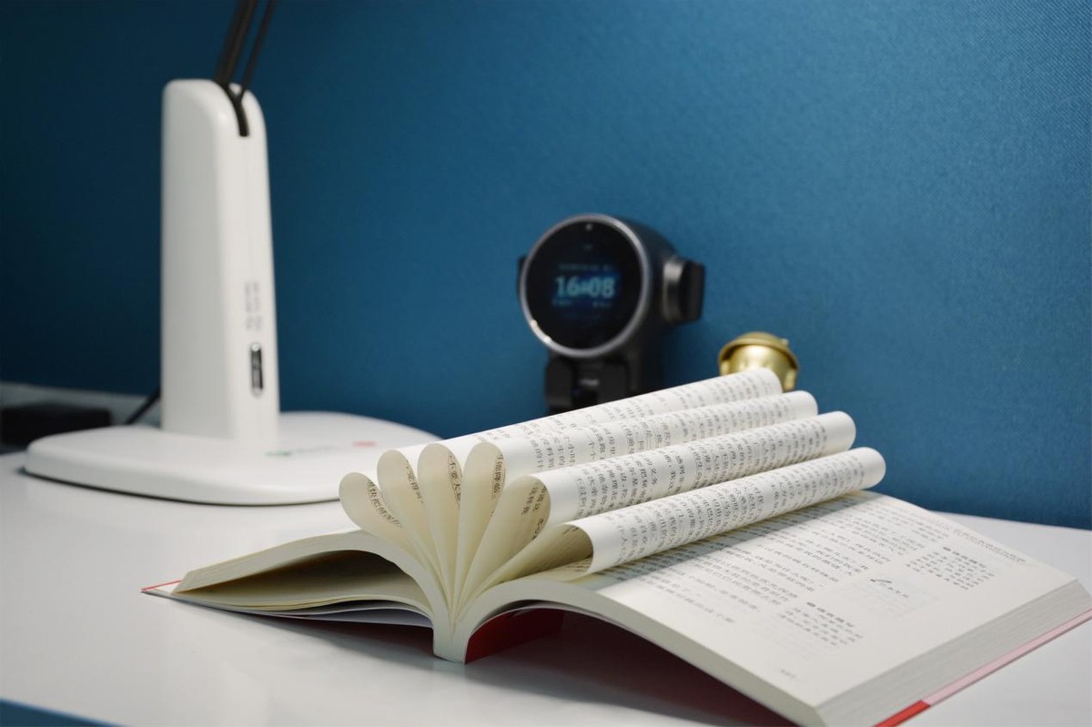 NIR红光真正护眼光，陪伴孩子学习，我选择天使之光2医安级护眼灯