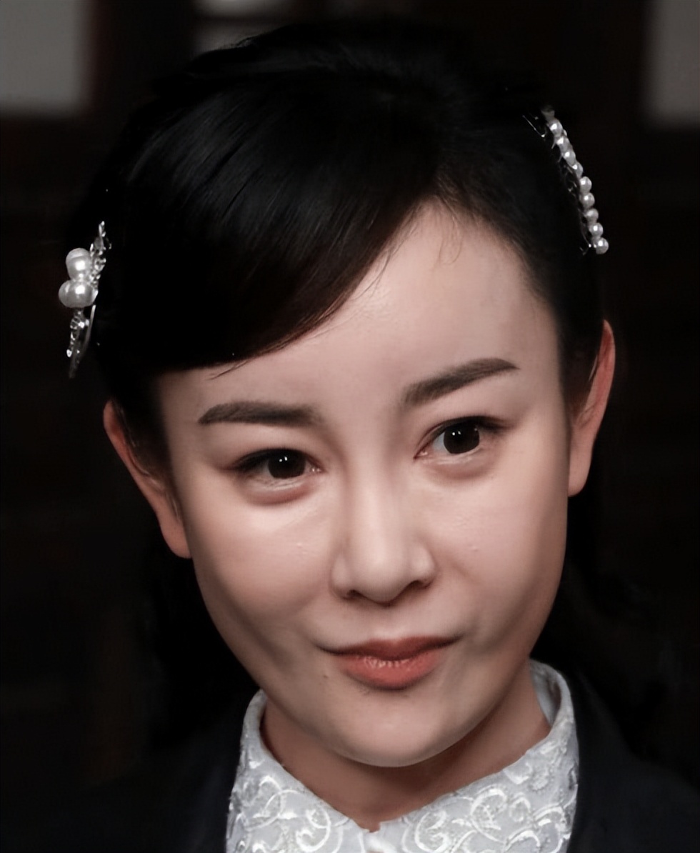 整容过度垮脸的女星,整容失败的蛇精脸女演员