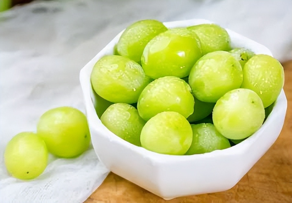 阳光玫瑰是药水泡的吗,阳光玫瑰的作用和处理方法