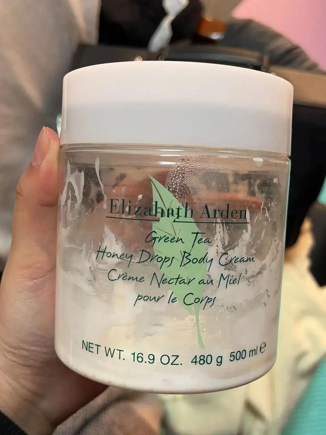 每到秋天，手和腿上就会出现各种干燥情况，还会脱皮，要怎么办？