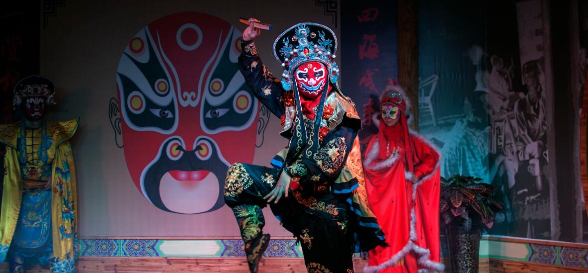 如果你来到成都，你会发它的现与众不同，让人忍不住慢下脚步！