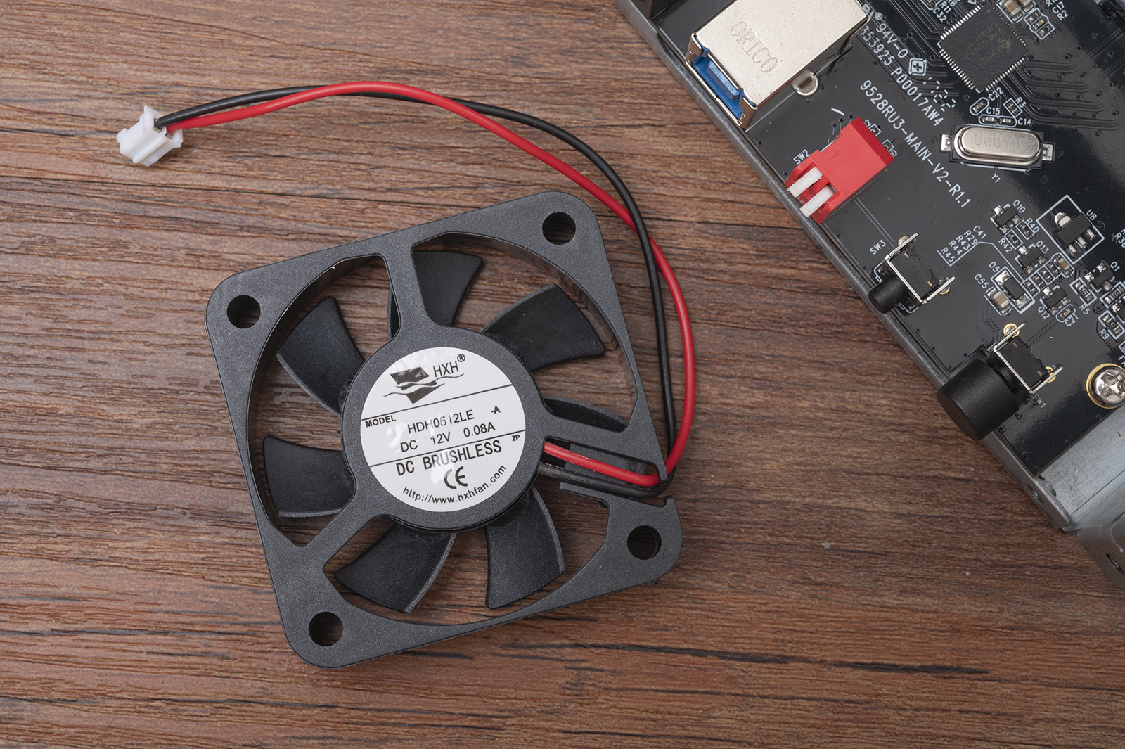 常用数据备份方式磁盘阵列,raid磁盘阵列到底哪个安全