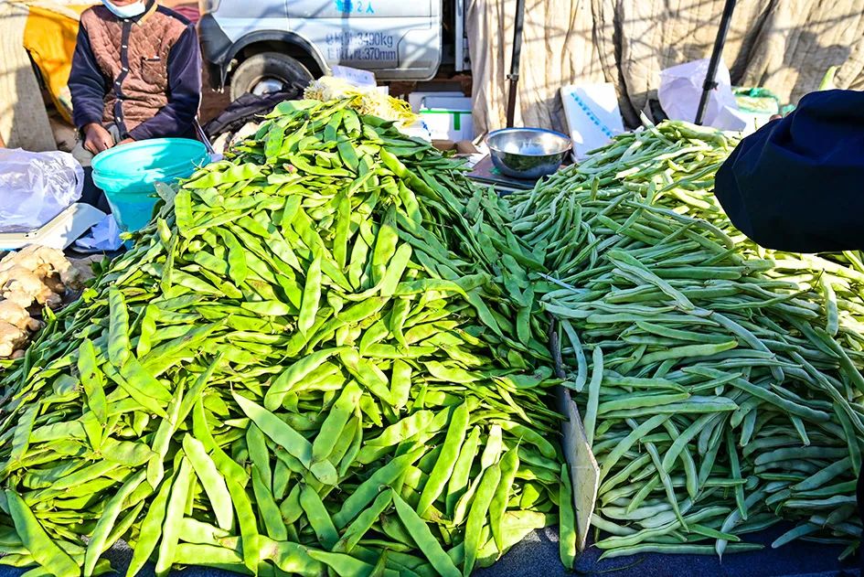 西山脚下的早市,闲逛最具人间烟火气的早市