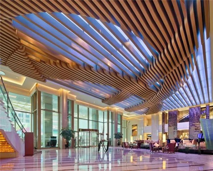 吊顶装饰材料铝扣板,深圳铝方通吊顶厂家