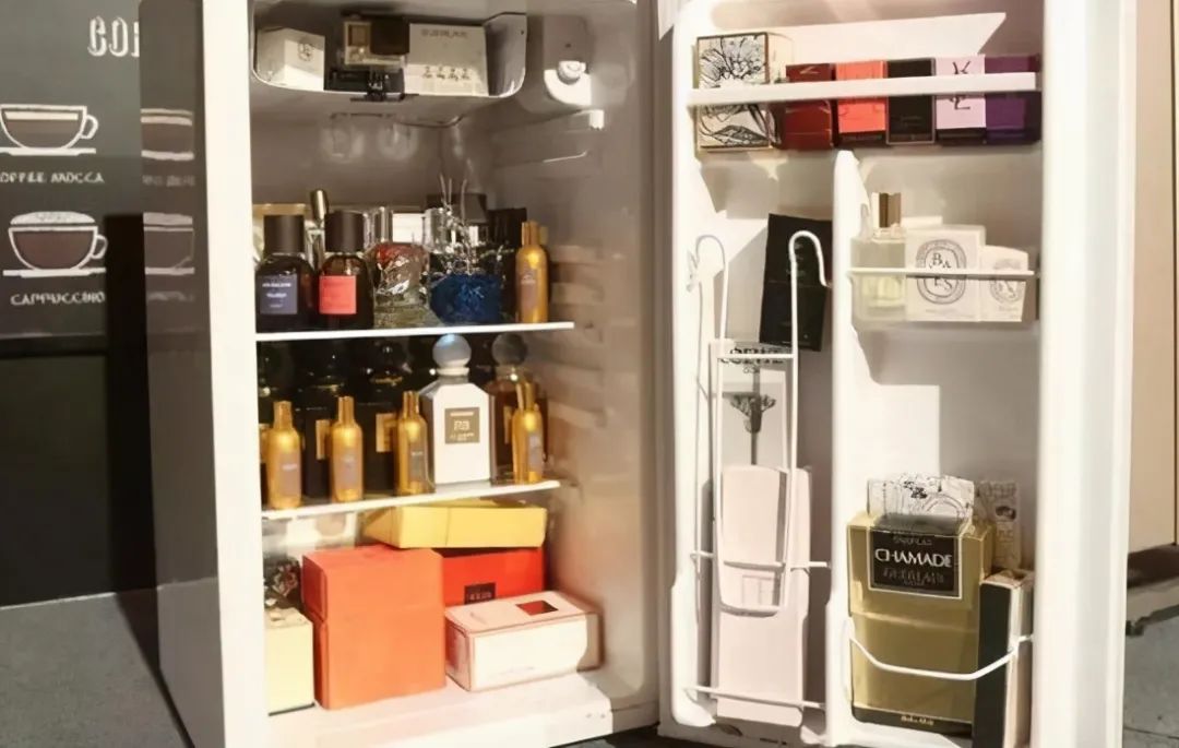 一把椅子值100万,一把椅子价值2个亿