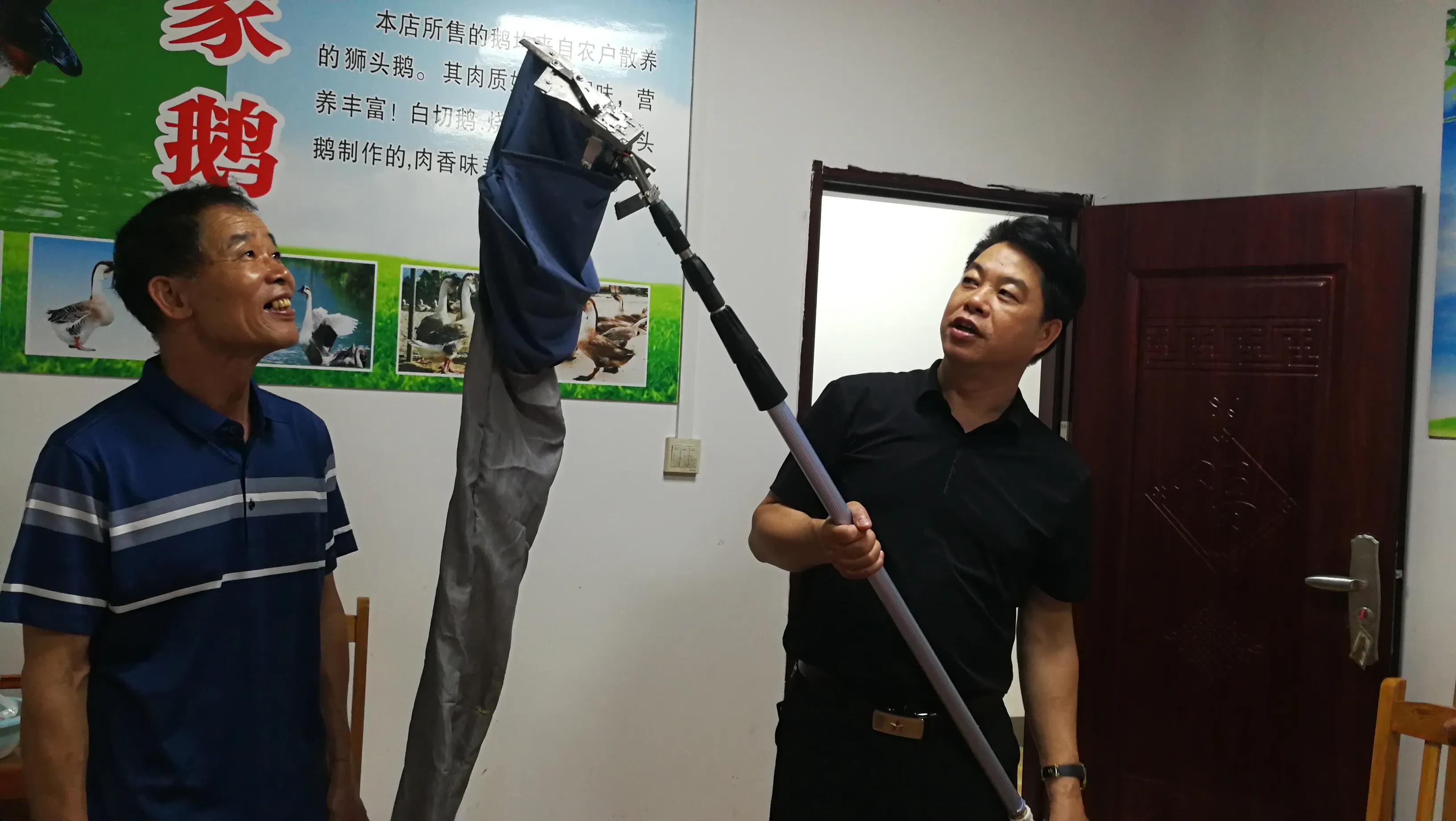 自创摘果神器挺实用的,自制摘果神器是真的吗