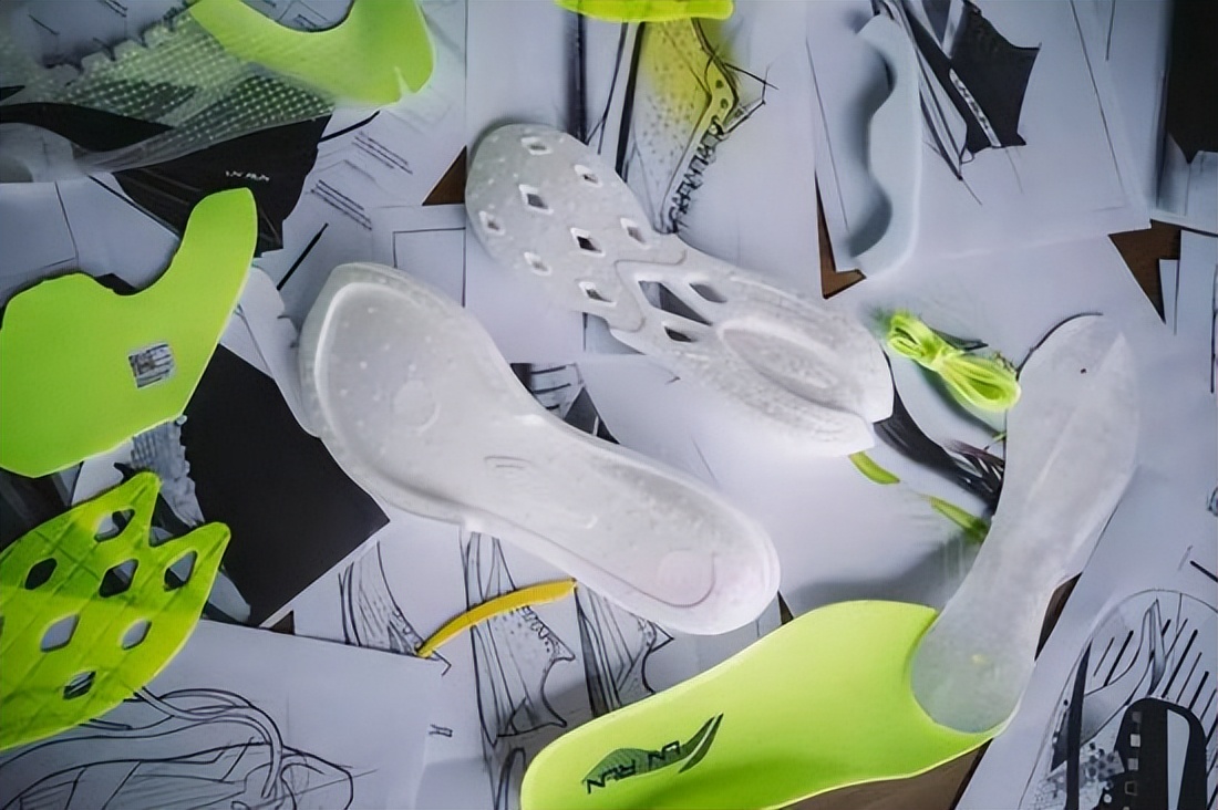 双十一降价比较大的国产碳板跑鞋有哪些？