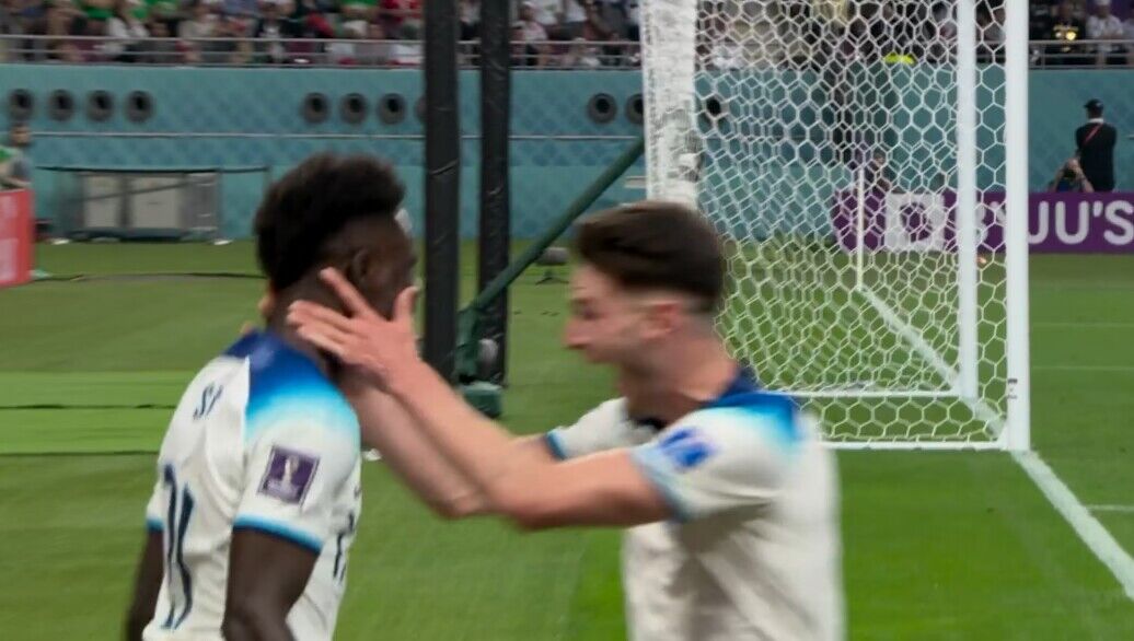 4比3战胜英格兰收获三连冠,头顶脚踢