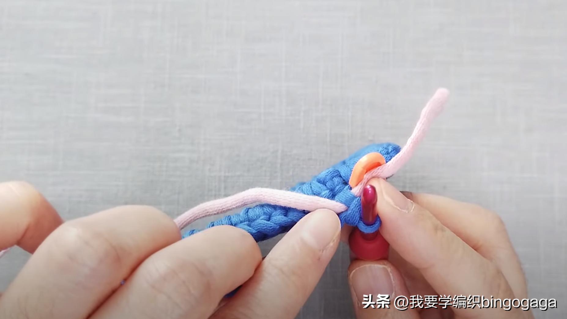 经典棋盘格元素编织包图解,棋盘格包包的线