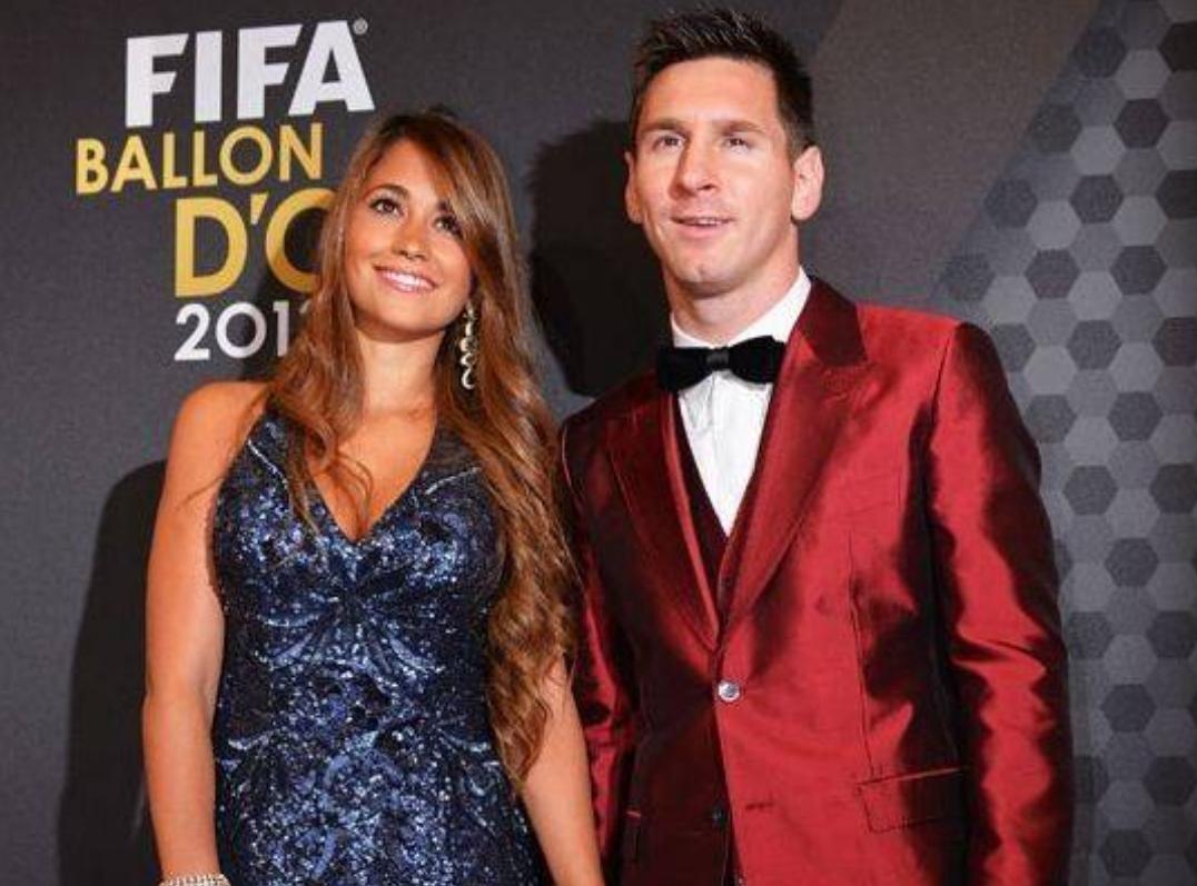 负债21亿住豪宅,负债6亿住17万酒店