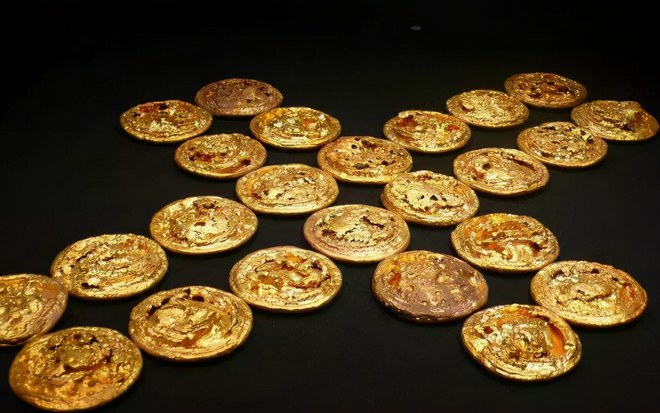 西安挖出219块金饼,烧砖挖出价值20亿的金饼