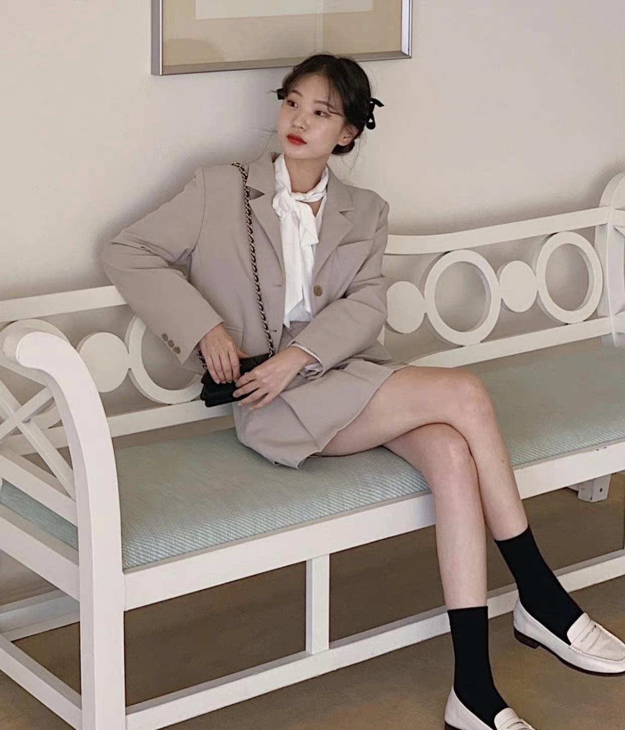 穿出露脚踝的感觉的袜子,别再露脚踝了今年流行袜子外穿