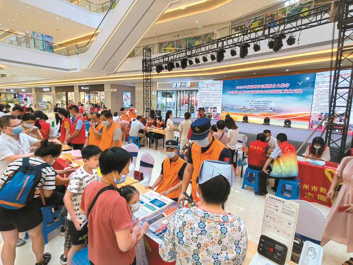 学回信精神抒爱国之志,学回信精神争当优秀队员作文