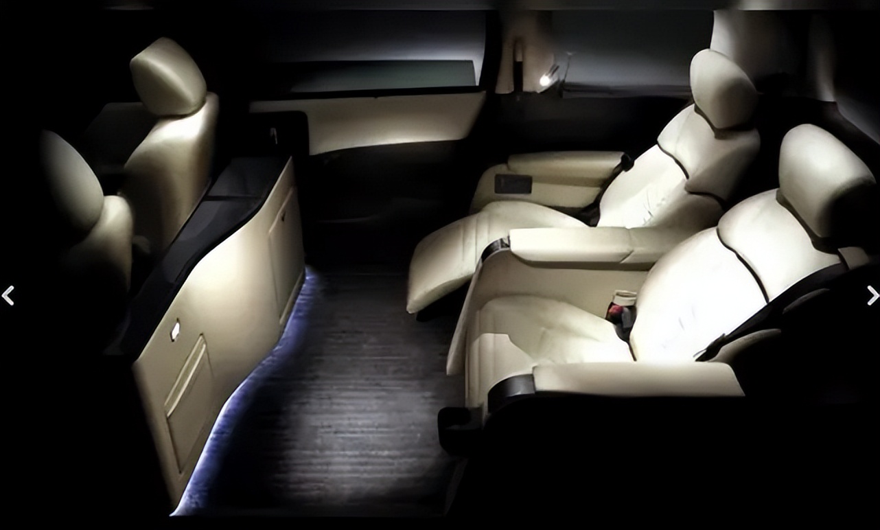 日产贵士改埃尔法座椅,日产贵士v42改装