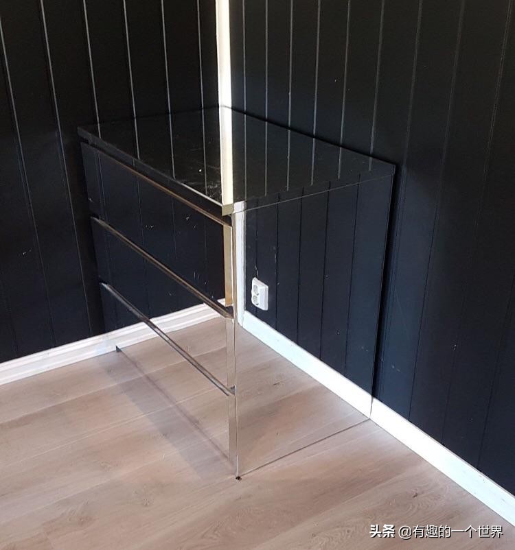 偶然记录的33个瞬间，初看很困惑，看懂后又觉得很妙