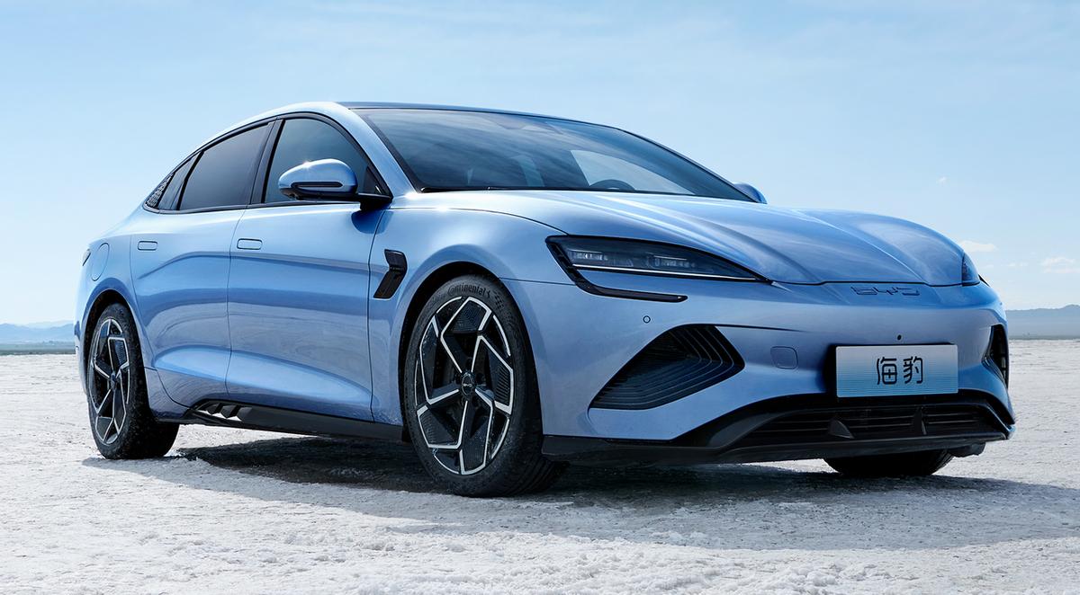 2021中国汽车风云盛典最佳评委奖,海豹冠军蓝色