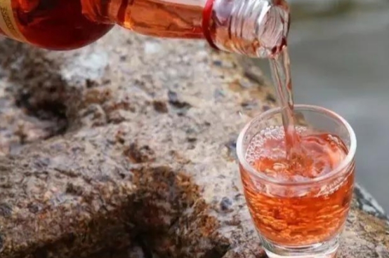 洋河酒梦之蓝3鉴别真伪2020年,洋河酒梦之蓝海之蓝天之蓝哪个好