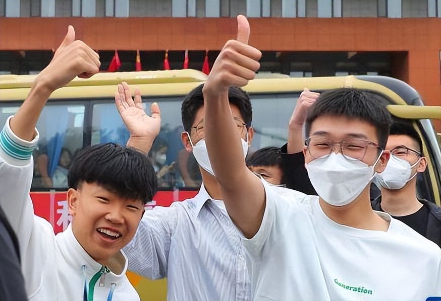 22年高考结束后,热门“三大专业”榜单来了,有眼光的学生都选了