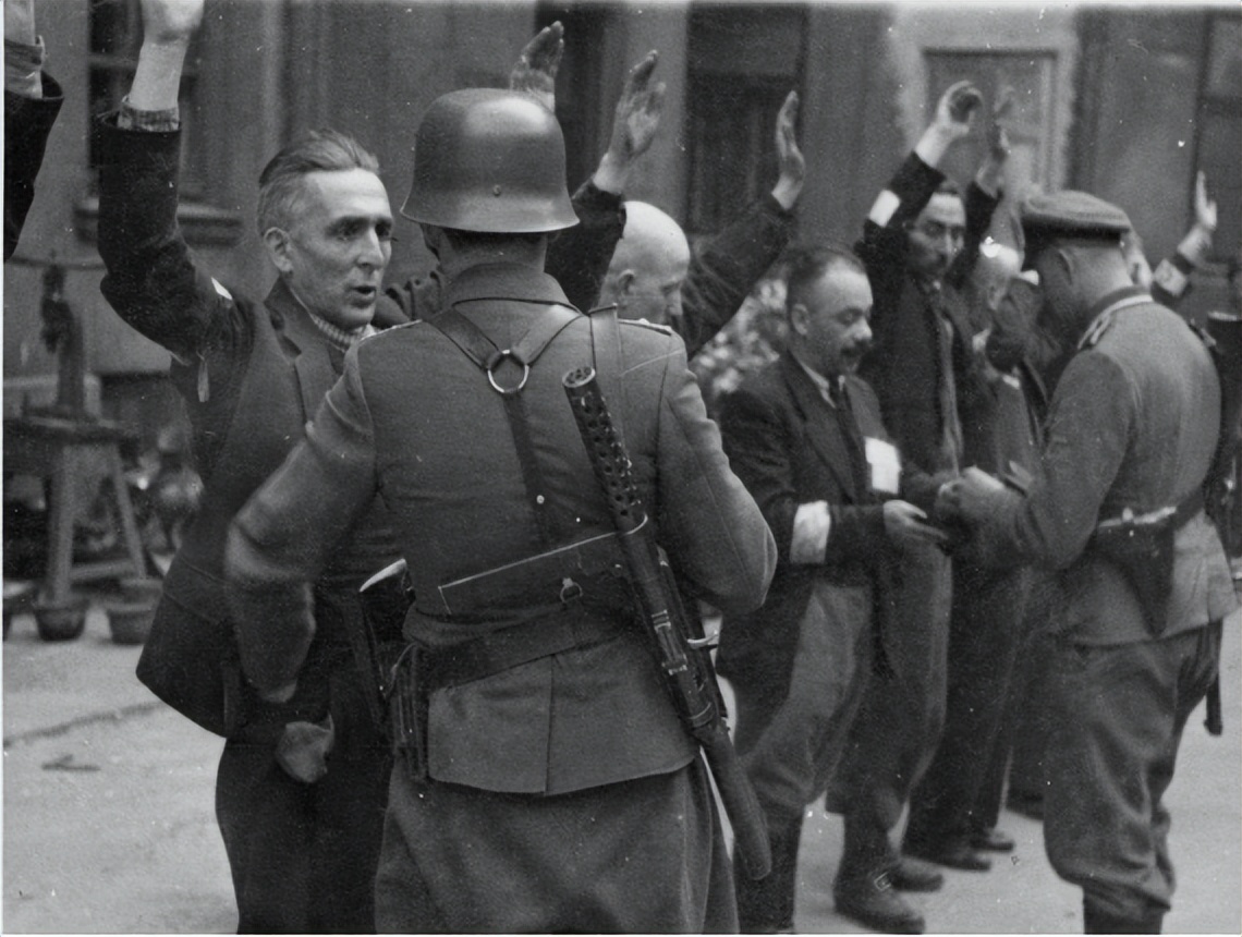 在中国吸血百年的犹太家族：侵入核心业务、操控主权，今声名狼藉