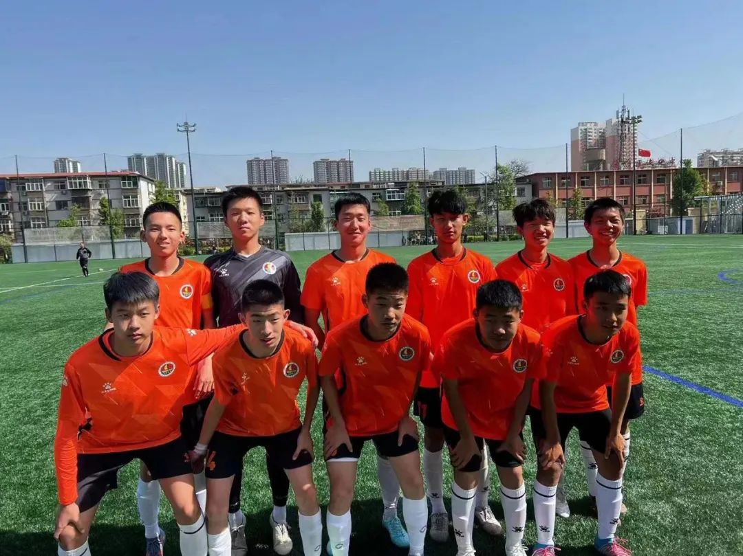 学校足球夺冠,第四实验中学足球比赛