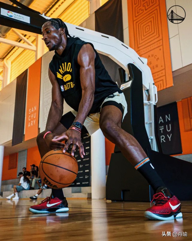 一夜消息汇总：骑士等待詹皇，湖人想用眉威换杜欧，勇士官方整事