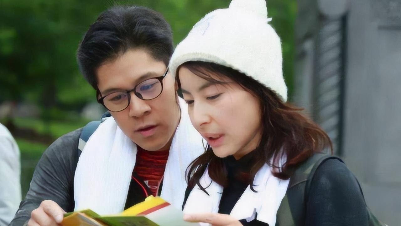 郭晶晶下嫁霍家后为何如此低调,下嫁霍启刚的郭晶晶曝光家庭地位