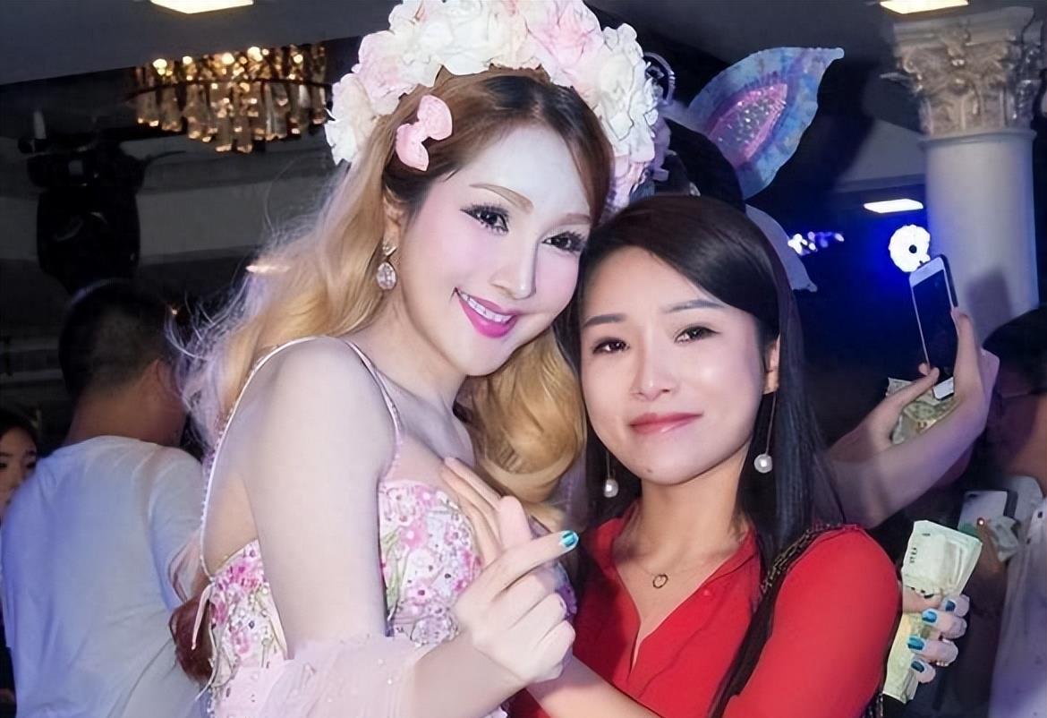 揭秘泰国人妖的真实秘密：接客前吃避孕药的无奈原因