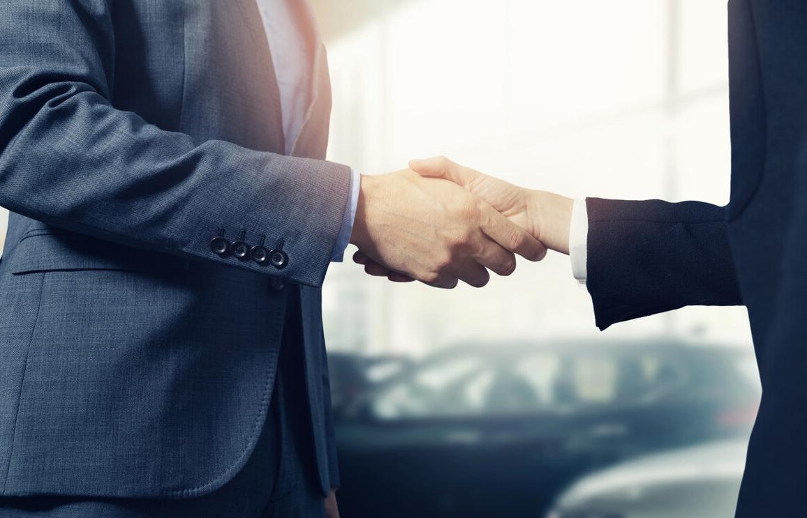 为人处世要注意社交细节：握手也是一门学问