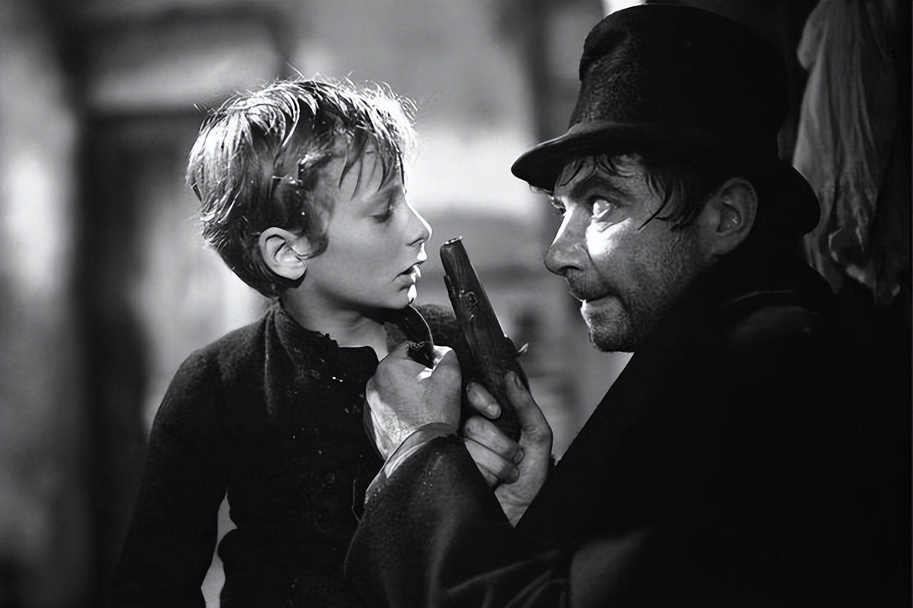 雾都孤儿讲述了什么启示,雾都孤儿人生启示