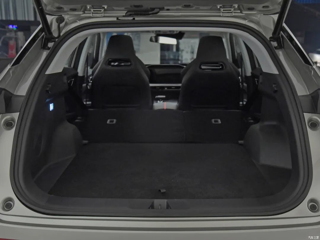 欧尚z6外观很像一个合资车,欧尚z6为什么有人说它像面包车