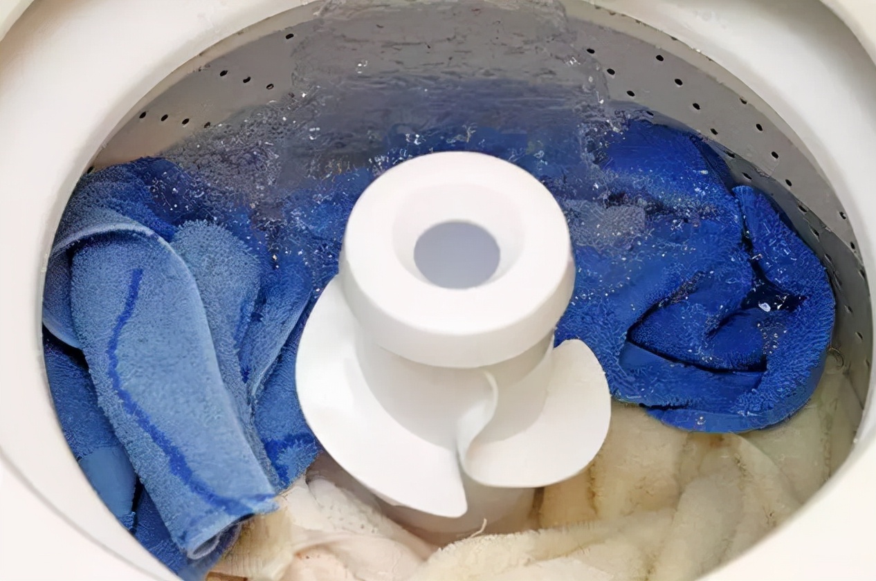 洗衣机有异味用什么方法能除掉,美的滚筒洗衣机有异味怎么去除