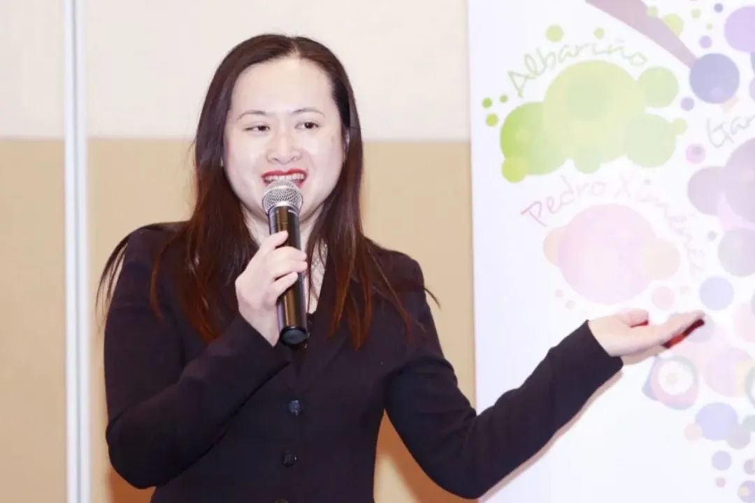 专访DianaHan|在负责西班牙酒推广项目时，一个report写上百页