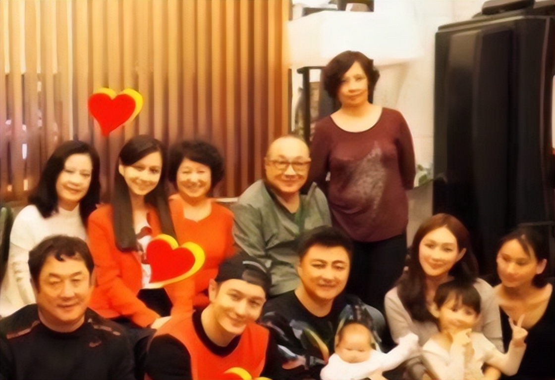 主持人温雅结婚了吗,央视主持人温雅简介及照片