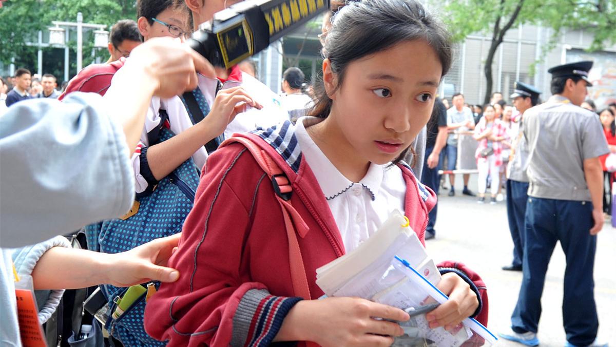 儿媳坐月子婆婆却出门旅游,儿媳坐月子期间婆婆尽心尽力照顾