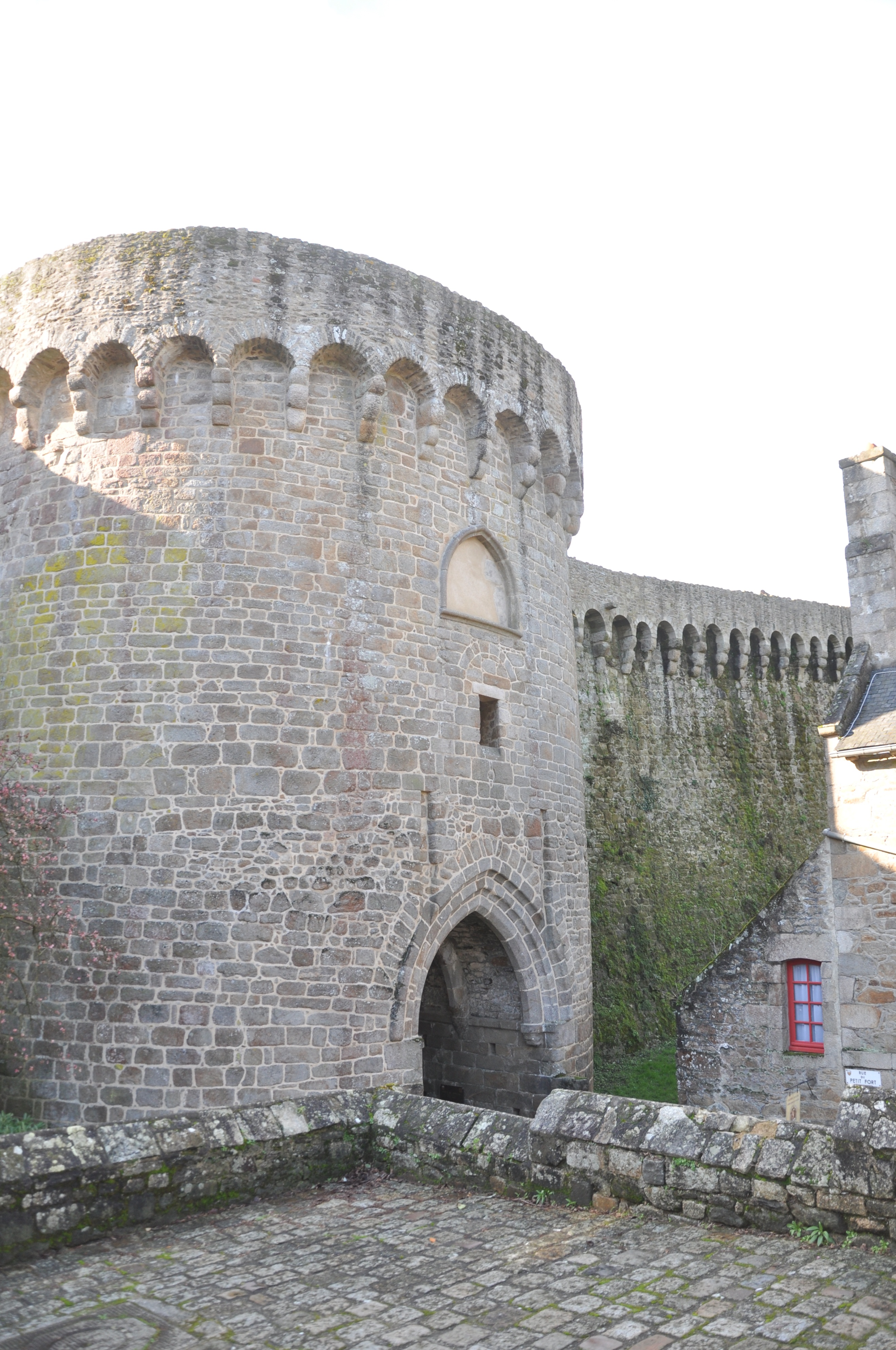 迪南：凝固中世纪法国，时光回到布列塔尼荣耀，半木结构建筑如画