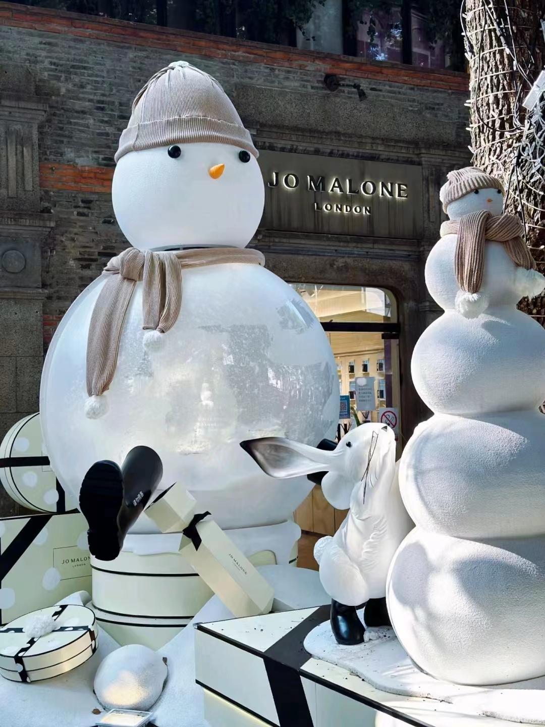 奢侈品秀场设计经典,奢侈品门店圣诞装扮