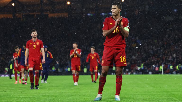 西班牙输球阿尔巴,西班牙输球的原因