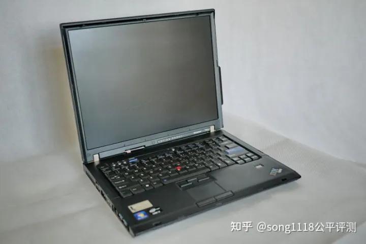 经典笔电复刻机51nbT70评测：依然可以ThinkPad！