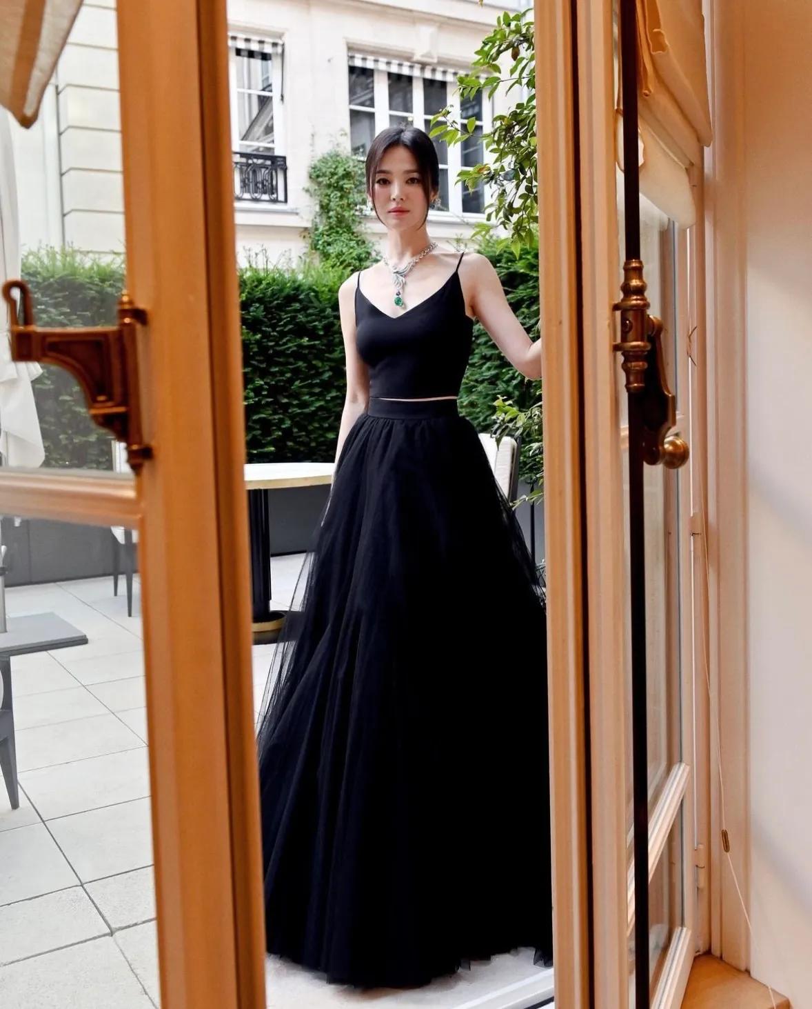 宋慧乔短发走秀穿搭,宋慧乔秋冬通勤风穿搭