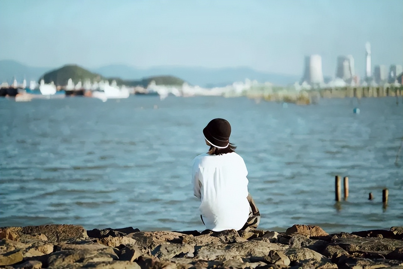 当你心烦意乱的时候看看这四句话,当遇到烦心事怎么才能舒缓心情