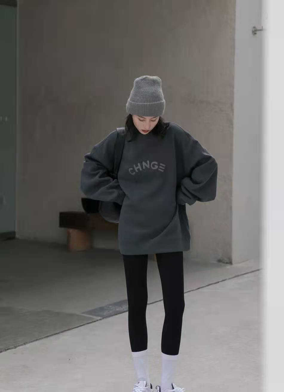 又大又宽松的卫衣怎么穿好看,好看的卫衣穿搭显高显瘦