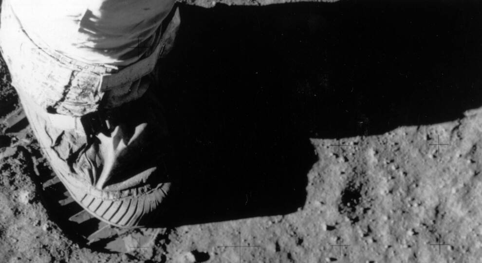 美国登月骗局指的是哪次登月,美国登月6次登月都是真的吗