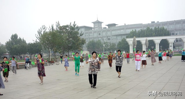 18岁花季少女弑母杀父,18少女弑父杀母