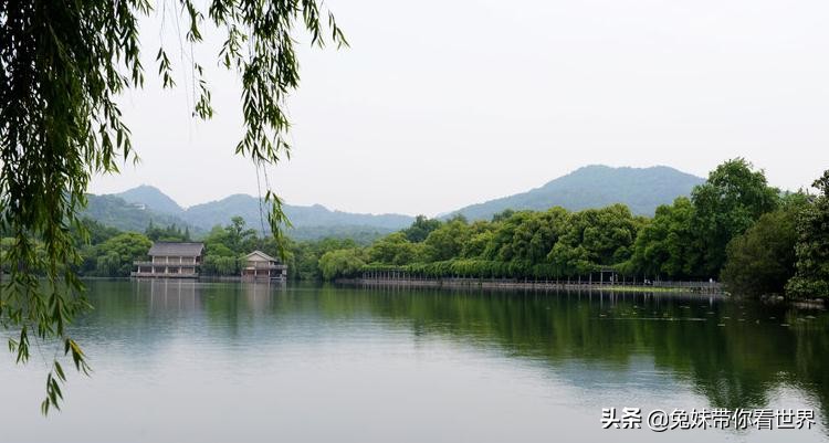 杭州旅游美食自由行攻略,去杭州旅游有哪些一定要吃的东西